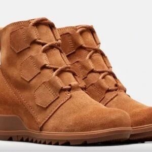Sorel Women's Evie Wedge Brown Lace Up Boots